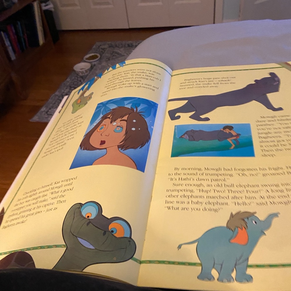 VINTAGE The Walt Disney Treasure Chest from 1991. - Picture 3 of 13